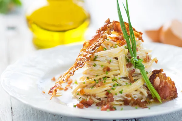 Pasta carbonara with bacon — Stock Photo, Image