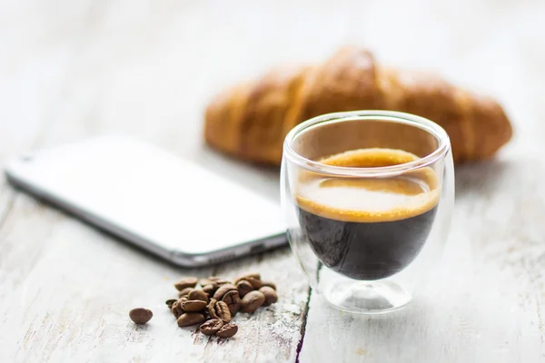 Kahve, kruvasan, Kahvaltı molası