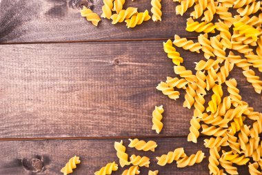 Arka plan olarak pişmemiş makarna