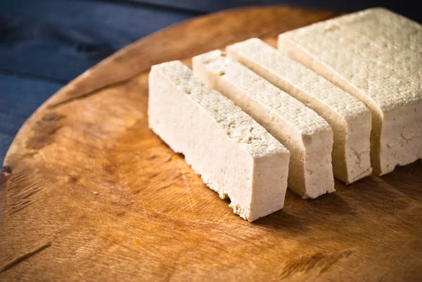 Fatias de tofu cru — Fotografia de Stock