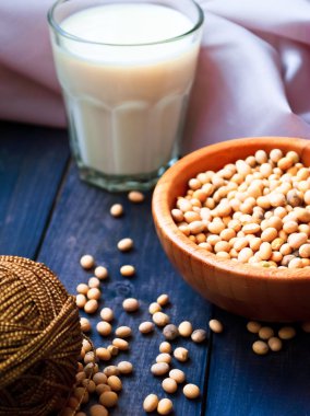 soya sütü ve fasulye