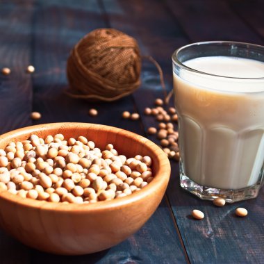 soya sütü ve fasulye