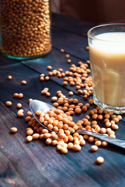 soya sütü ve fasulye