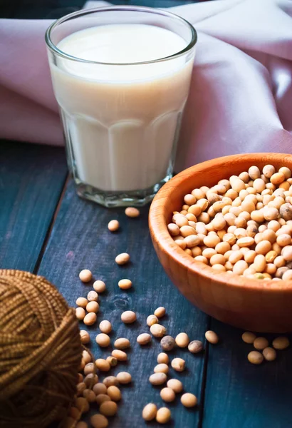 soya sütü ve fasulye