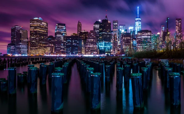 Skyline van Downtown Manhattan New York City nacht — Stockfoto