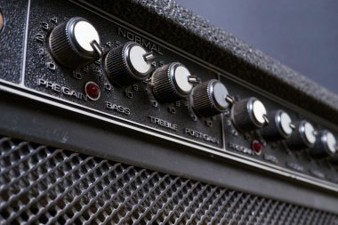 bir gitar amp kolları