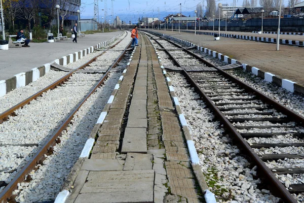 Spåra byggandet tåg på järnvägsstationen i Sofia, Bulgarien den 25 november, 2014 — Stockfoto