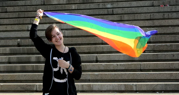 1000 personas participaron en el desfile del Orgullo Gay de París — Foto de Stock