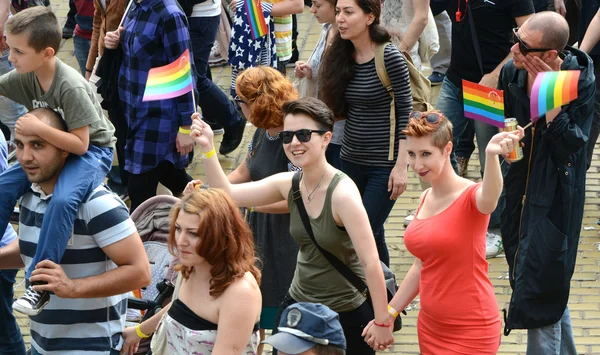 1000 Menschen nahmen an der Pariser Gay Pride Parade teil — Stockfoto