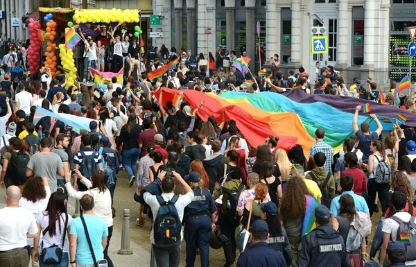 1000 pessoas participaram da Parada do Orgulho Gay de Paris — Fotografia de Stock