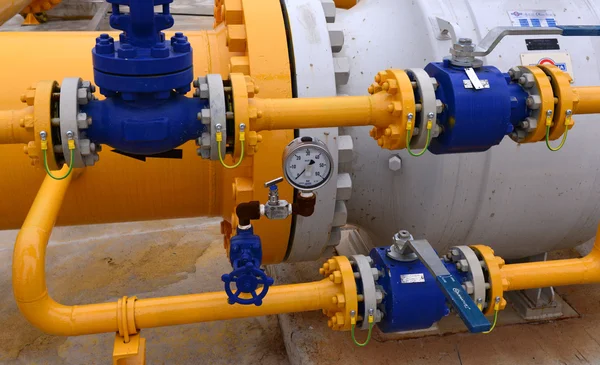 Lagring av gas och pipeline i Ihtiman, Bulgarien ot den 13 oktober, 2015 — Stockfoto