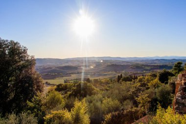 Toskana 'da gün batımı, huzur ve sükunet getiren bir yolculuk..