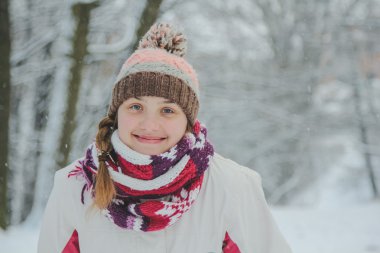 Kız kış Park. Kış eğlence