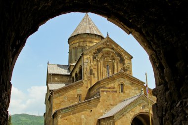 Mtskheta, Georgia 'daki Svetitskhoveli kilisesi ve kale kompleksi panoraması