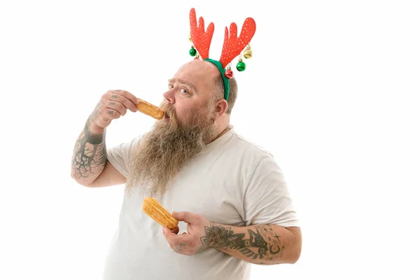 Gordura Emocional Engraçado Tatuado Homem Com Comida Isolada Fundo Branco — Fotografia de Stock