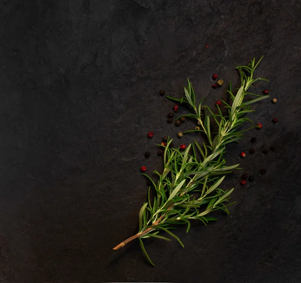  Biberiye taş zemin üzerine