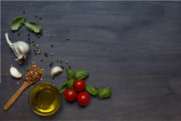 Tomato, basil and pepper with garlic — Stock Photo, Image