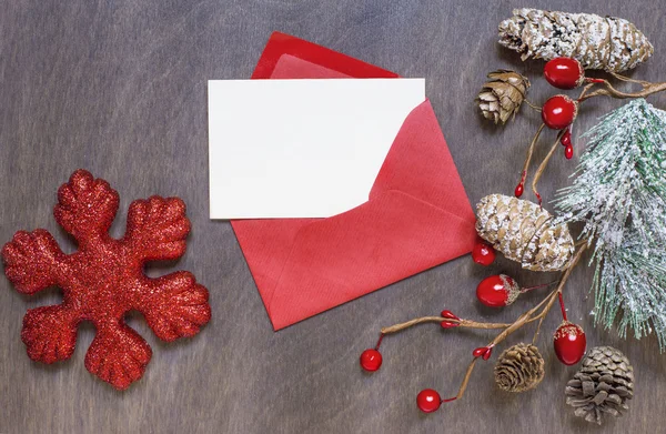 Noel backgrond kırmızı zarf ile