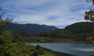 GÜNEY ARJENTINE Gölü, Arazi