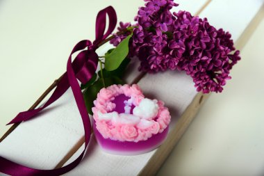 El yapımı sabun. Bir melek bir kalple şeklinde. 