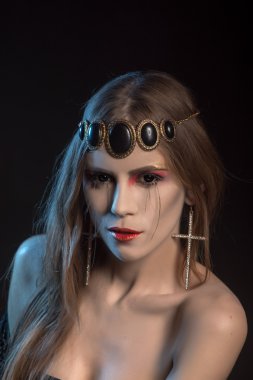 Kara Melek ile uzun kirpiklerini. Bakışları tüyler ürpertici. Cadılar Bayramı gün Image