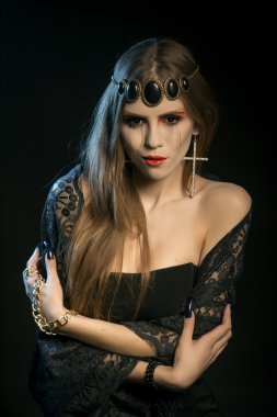 Kara Melek ile uzun kirpiklerini. Bakışları tüyler ürpertici. Cadılar Bayramı gün Image