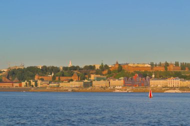 Nehirden Nizhny Novgorod Kremlin manzarası. 