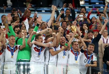 Rio de Janeiro-Brazil, 14 Temmuz 2014 FIFA Dünya Kupası Finali, Almanya Maracan Stadyumu 'nda şampiyonluk kupasıyla