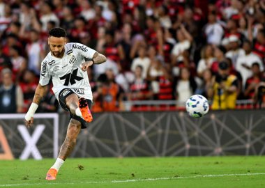 Rio de Janeiro, Brezilya, 9 Kasım 2025. Brezilya Futbol Şampiyonası, Flamengo ve Santos arasında Maracan Stadyumu 'nda oynanan maç. Oyuncu Neymar iş başında.