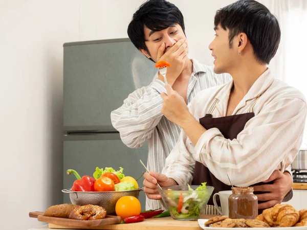 Dois Conceitos Gays Actvity Lgbtq Casa Cozinhar — Fotografia de Stock