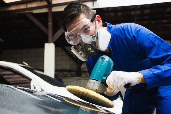 Unternehmer Geschäftsmann Kleinunternehmer Lackiererei Autowerkstatt — Stockfoto