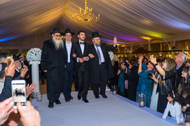 Geleneksel Yahudi Ortodoks hasid düğünü