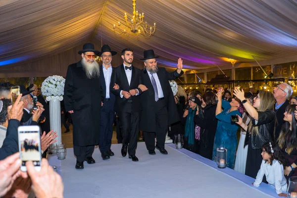 伝統的なユダヤ教の正統派ハシッド結婚式 ストック写真