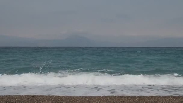 Seascape Com Ondas Que Quebram Praia Perto Schino Golfo Corinthian — Vídeo de Stock