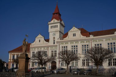 Stara Boleslav, Çek Cumhuriyeti - 31 Ocak 2021 - Marian Meydanı 'ndaki St. Wenceslas Heykeli                               