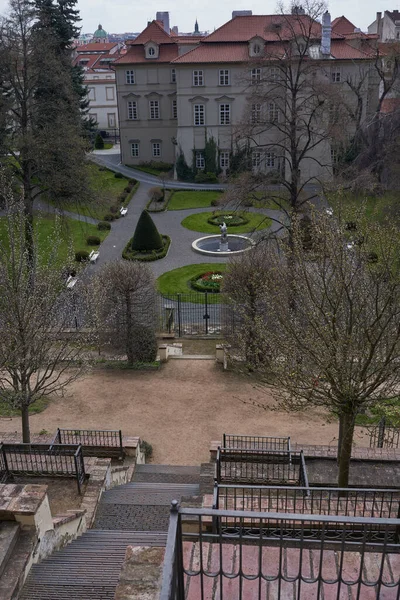 Praga República Checa Abril 2021 Grande Jardim Frstenberg Uma Tarde — Fotografia de Stock