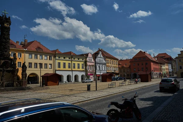 Zatec Tschechische Republik April 2021 Der Hauptplatz Mit Dem Rathaus — Stockfoto