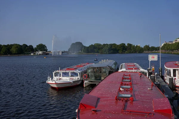 Hamburg Tyskland Juli 2021 Binnenalster Eller Inre Alstersjön Två Konstgjorda — Stockfoto