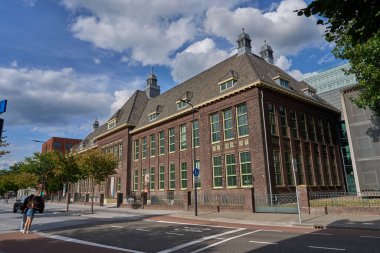  Enschede, Hollanda - 29 Ağustos 2025 - Enschede 'deki Yüksek Tekstil Okulu Saxion Uygulamalı Bilimler Üniversitesi' nin bir parçasıdır.                              