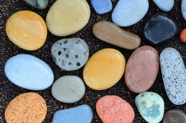 Composición Hermosas Piedras Playa Redondeadas Por Olas —  Fotos de Stock