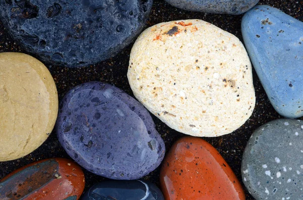 Kompozycja Pięknych Kamieni Plażowych Zaokrąglonych Falami — Zdjęcie stockowe
