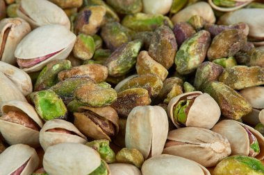 Bir sürü doğal şam fıstığı dokusu. Fıstık arkaplanı.