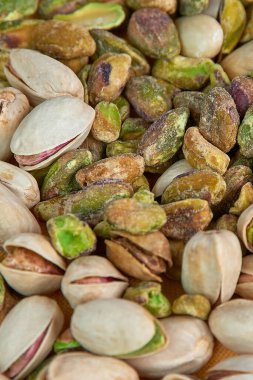 Bir sürü doğal şam fıstığı dokusu. Fıstık arkaplanı.