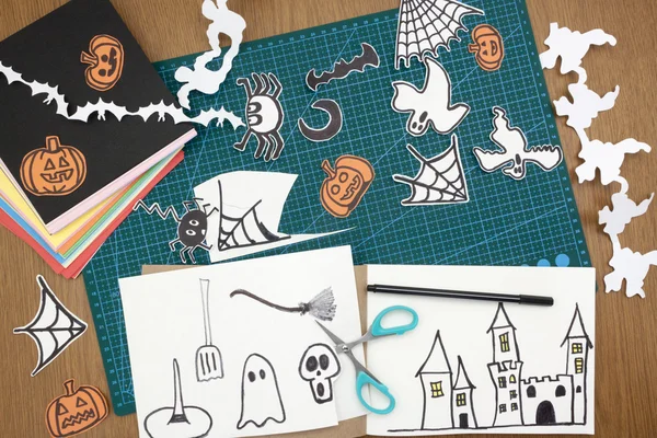 Halloween süslemeleri yükü