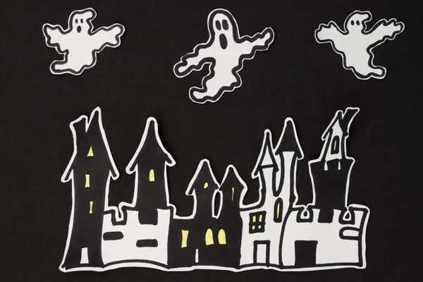 Halloween süslemeleri hayaletler ve evler