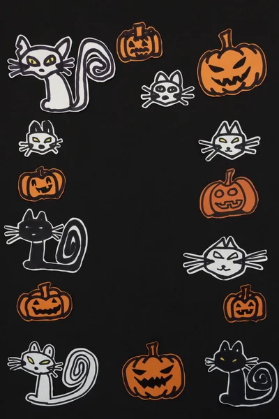 Dekoracje Halloween koty i dynie — Zdjęcie stockowe