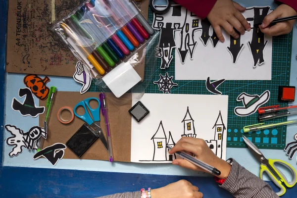 Cadılar Bayramı el sanatları çocuklar tarafından