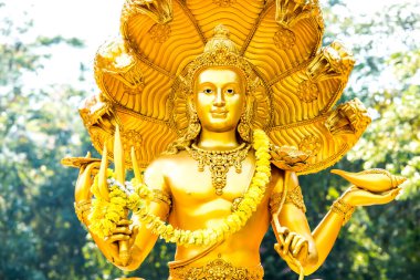 Huai Tueng thao Baraj Parkı 'ndaki Wisnu heykeli, Chiangmai, Tayland