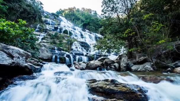 Upływ Czasu Wodospadu Maeya Parku Narodowym Doi Inthanon Prowincja Chiangmai — Wideo stockowe
