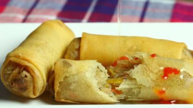 Tabakta börek, Tayland usulü ünlü tatlı.